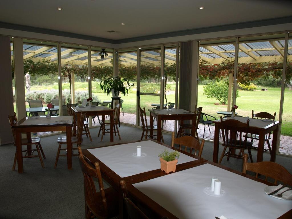 Civic Motor Inn Cowra Buitenkant foto